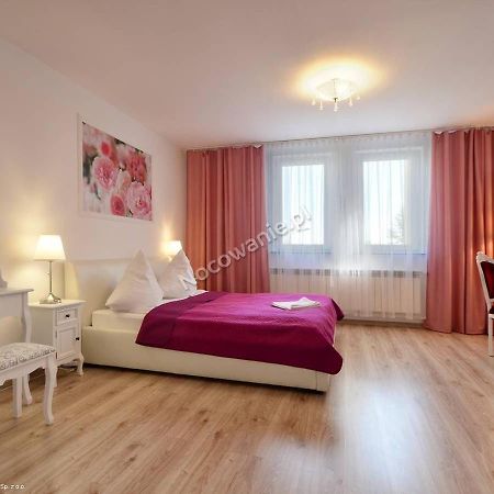 Hotelik Kameleon Pokoje Goscinne Jawor Luaran gambar