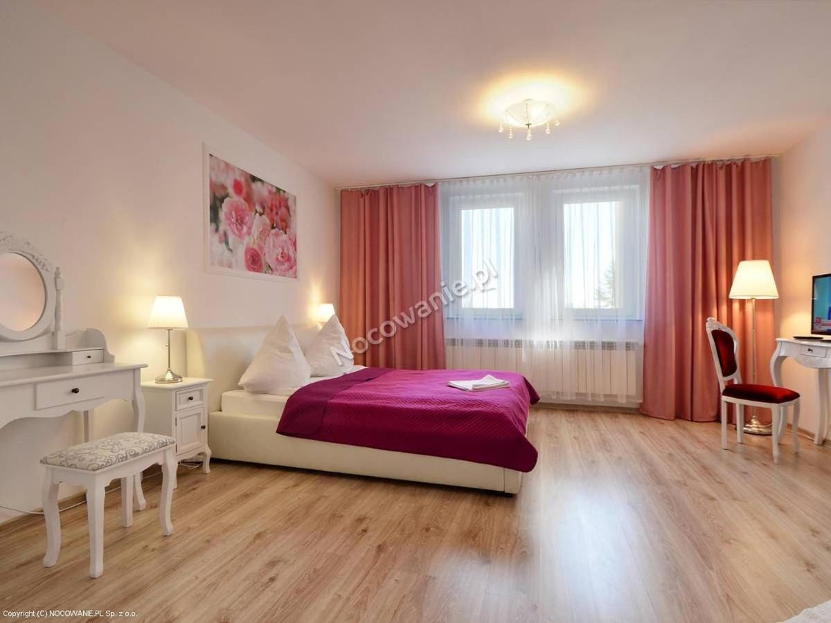 Hotelik Kameleon Pokoje Goscinne Jawor Luaran gambar